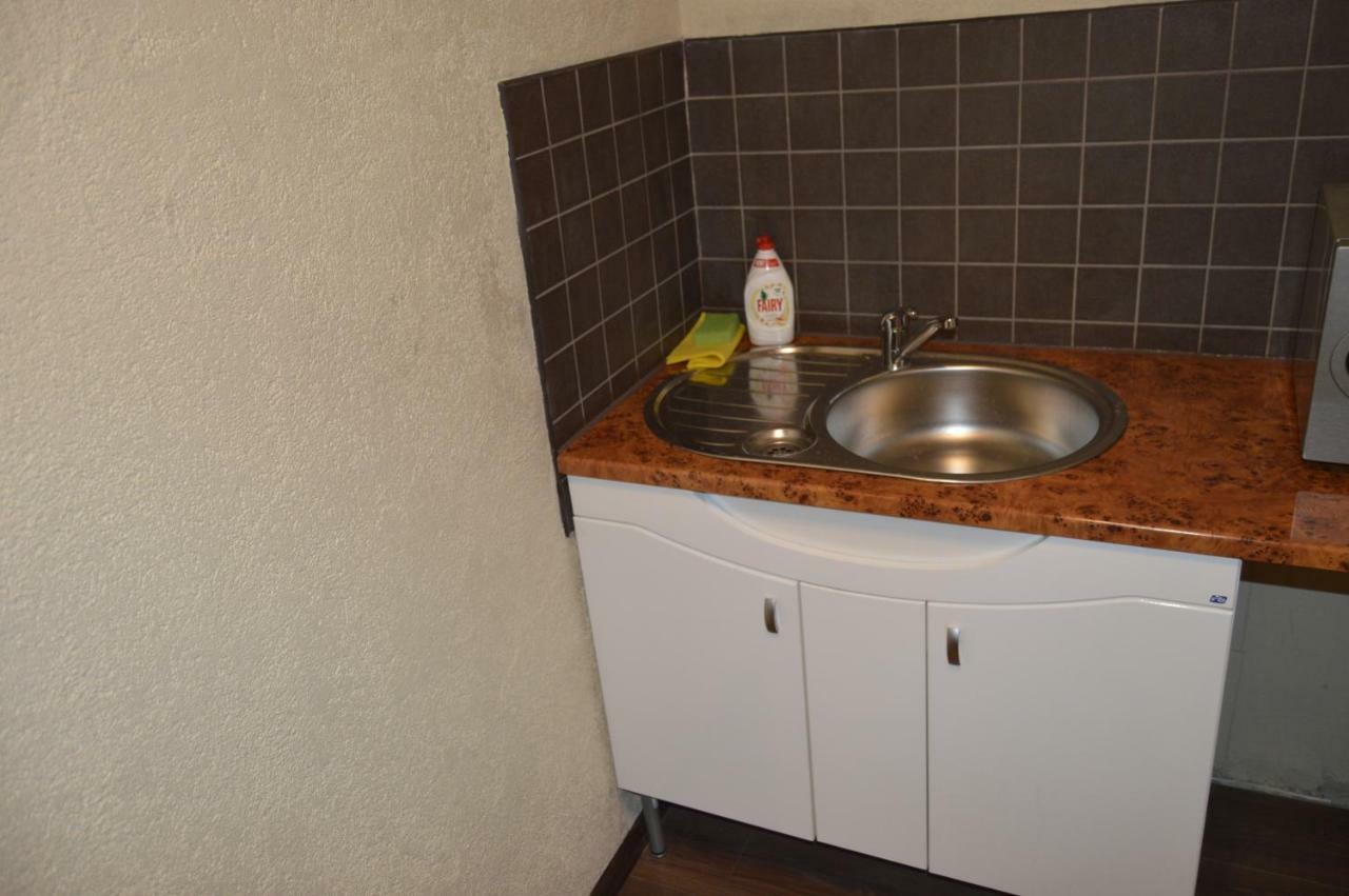 Riia 10, 2-Bedroom Apartment - 2 Big Beds 1 Extra Bed-Parking Free 타르투 외부 사진